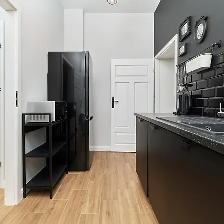 City Center Saint Anthony By Renters Apartment